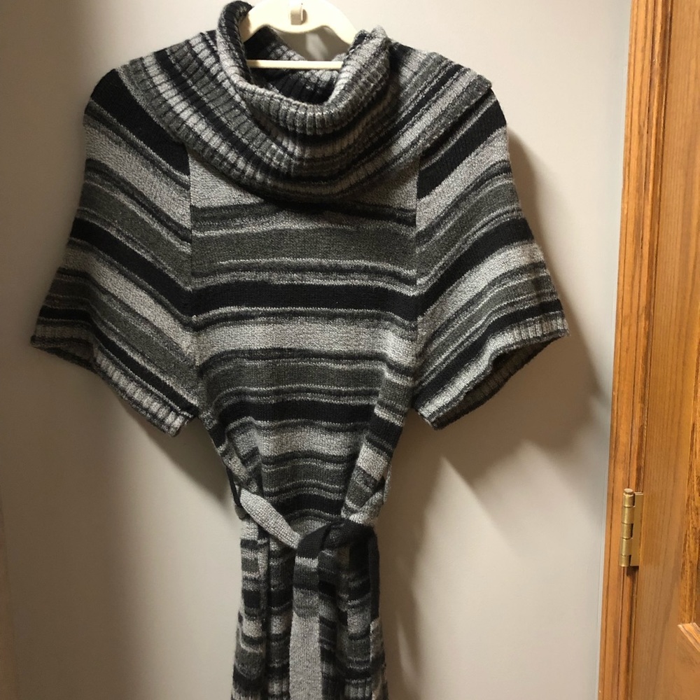 Elegant sweater shirt from Arden B, size small